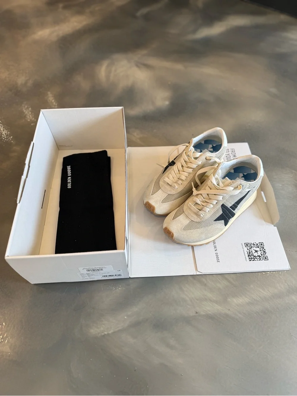 Golden Goose Marathon Sneaker - Picture 5 of 5